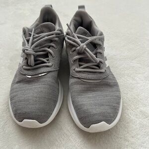 ADIDAS Light Gray Athletic Shoes SIZE 8